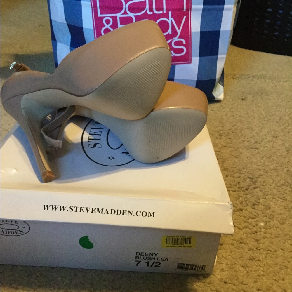 Deep blush heels - Picture 3 of 5